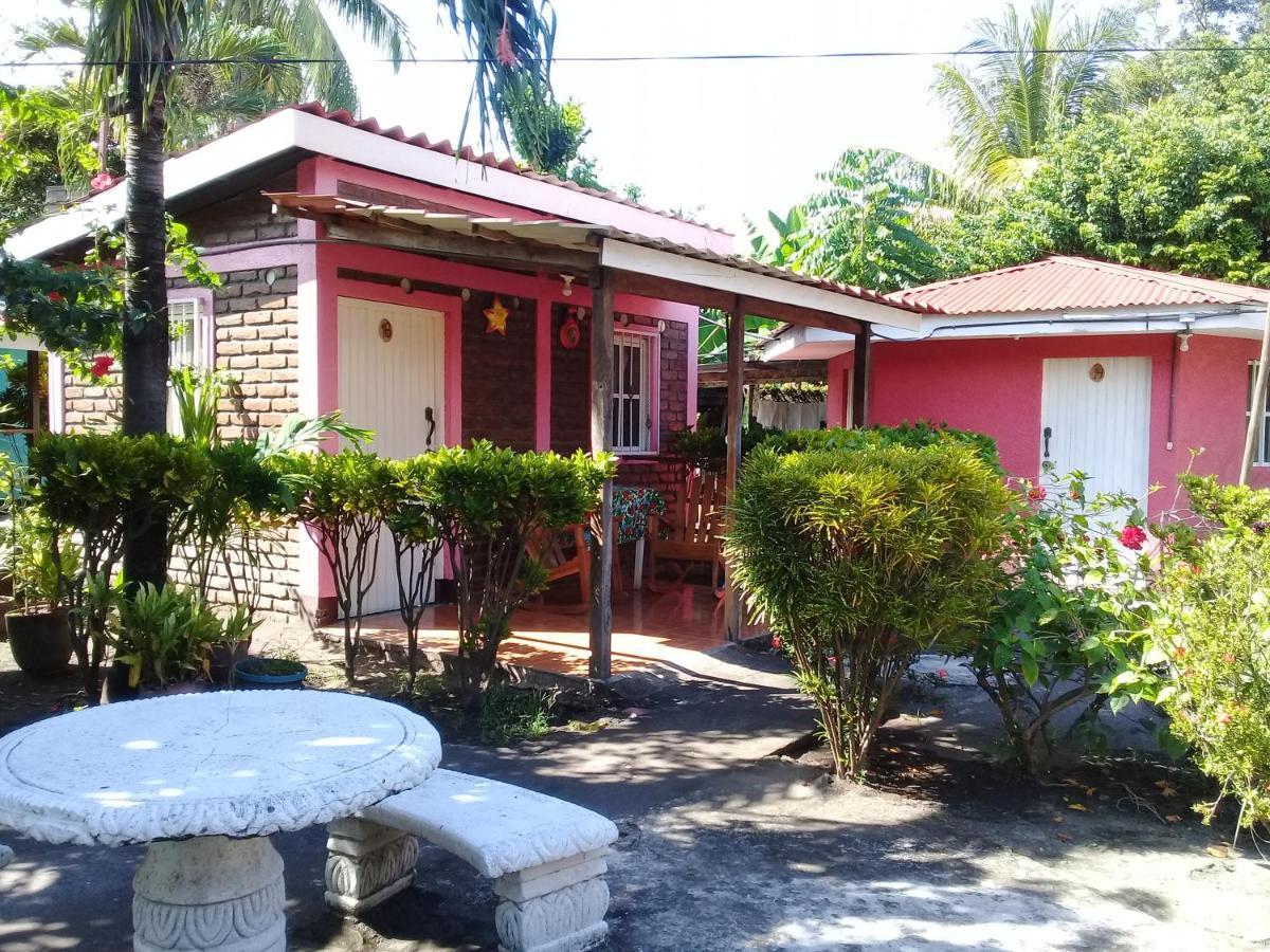 Hotel Central Altagracia Exterior photo