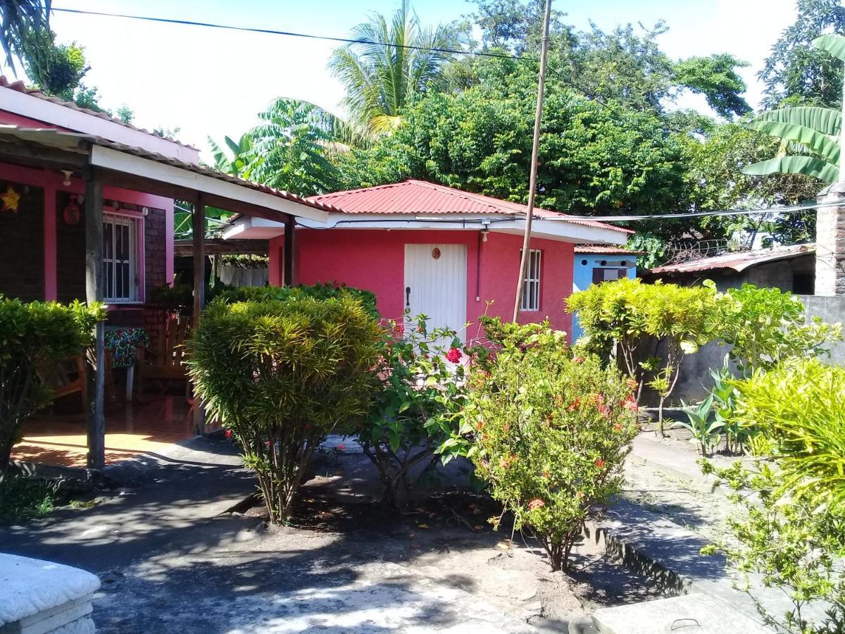 Hotel Central Altagracia Exterior photo